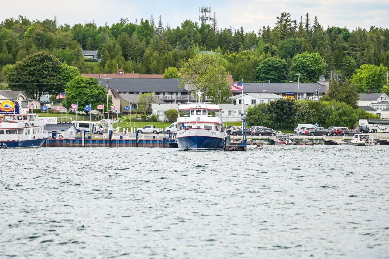 Walkable St Ignace Condo With Lake Huron Views Saint Ignace Kültér fotó